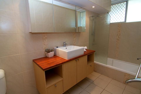 Hi Ho Beach Apartments On Broadbeach - Darwin Holiday 36