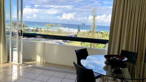 Hi Ho Beach Apartments On Broadbeach - Darwin Holiday 26
