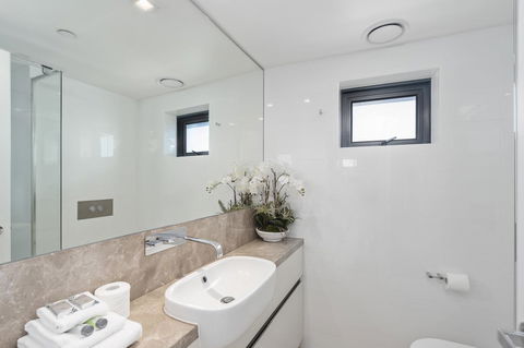 Soul 2 & 3 Bedroom Ocean View - We Accommodate - Darwin Holiday 8