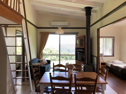 Montville Holiday Apartments - Darwin Holiday 12