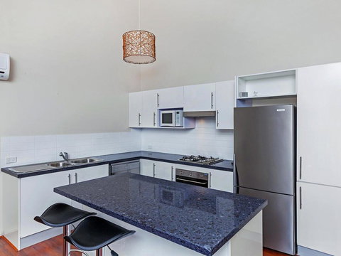 Watermark #25 - 25/4 Karla Avenue, Terrigal - Darwin Holiday 1