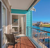 Waters Edge Apartment with Jetty - Darwin Holiday