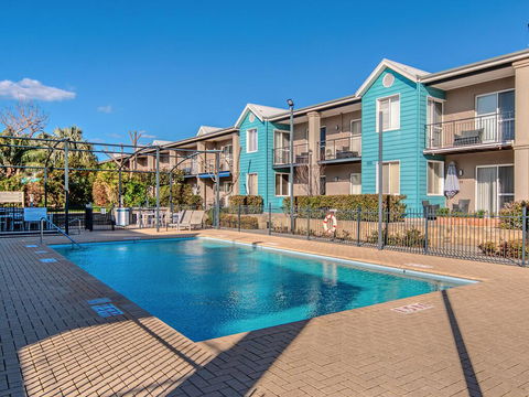 Waters Edge Apartment With Jetty - Darwin Holiday 1