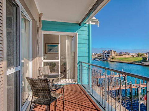 Waters Edge Apartment With Jetty - Darwin Holiday 0