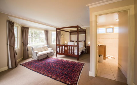 Wattle Grove Homestead Bed & Breakfast - Darwin Holiday 2