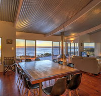 Waves - Darwin Holiday