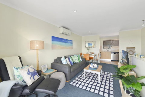 Waves At Sapphire - Darwin Holiday 1