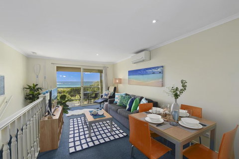 Waves At Sapphire - Darwin Holiday 2