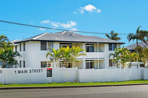 WAVES ON MAIN, 4/1 MAIN STREET - Darwin Holiday 3