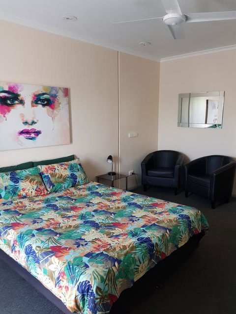 Wentworth Central Motor Inn - Darwin Holiday 3
