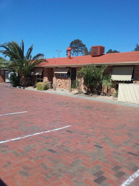 Werribee Park Motor Inn - Darwin Holiday 1