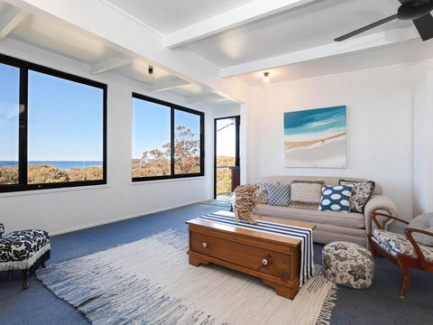 Whale Tales' 78 Lentara Street - FANTASTIC WATER VIEWS OVER FINGAL BEACH - Darwin Holiday 3