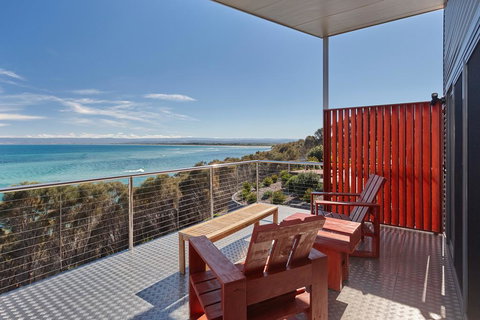 Whale Watcher 1 - Darwin Holiday 1