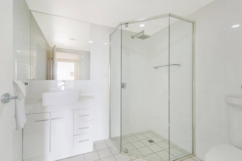 Wharf Apartment Unit 5 - Darwin Holiday 3