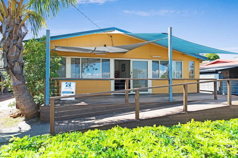 Wheelchair Friendly With Water Views - Welsby Pde, Bongaree - Darwin Holiday 0