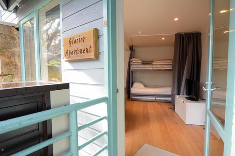 Whistler 8 Glacier - Darwin Holiday 2