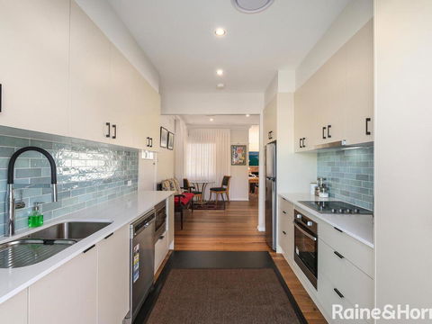 White Beach - 42 Ash Street - Darwin Holiday 0
