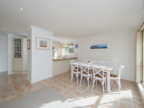 White Horses, 7A Achilles Street - Darwin Holiday 2