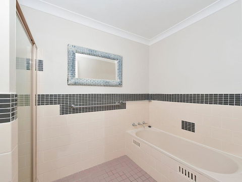 White Sands @ Fingal Bay - Darwin Holiday 1