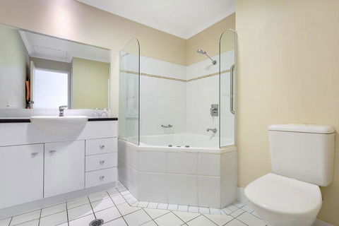 Whitesands, Unit 113/41-45 Shoal Bay Road - Darwin Holiday 1