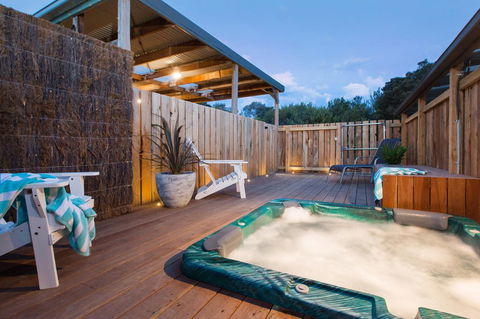 Whitewood Cottage - Secluded Spa - Darwin Holiday 0