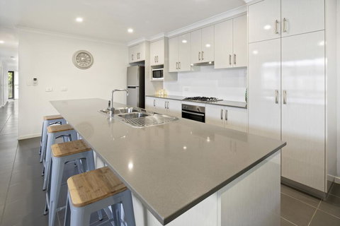 Whitsunday Family Escape - Darwin Holiday 1