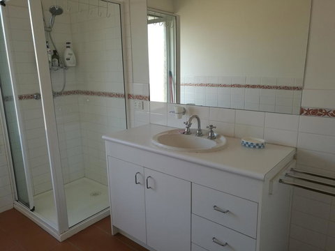 Whole Storey 2 Bedrooms+Kitchen+Living Room In Glen Waverley - Darwin Holiday 1