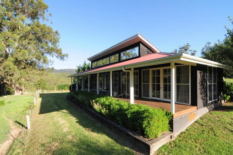 Willabrook Retreat - Rest Cottage - Spoil Yourself! - Darwin Holiday 0