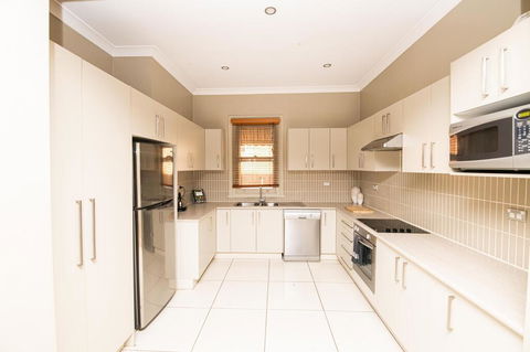 William Cottage Central Heritage Home - Darwin Holiday 0