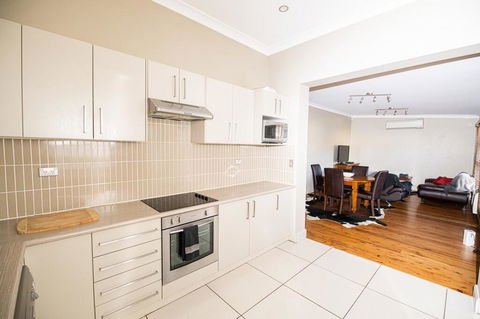 William Cottage Central Heritage Home - Darwin Holiday 1