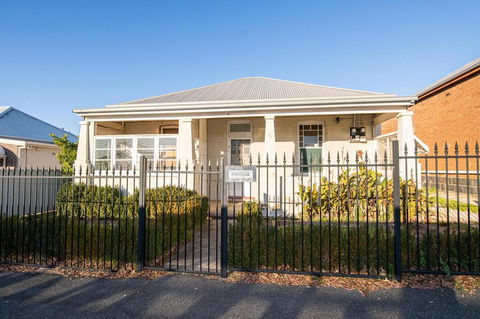 William Cottage Central Heritage Home - Darwin Holiday 3