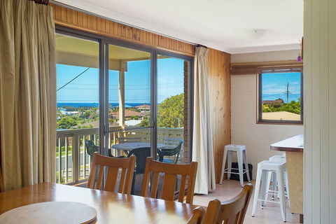 Williams Wonder - Large Beach House - Darwin Holiday 1