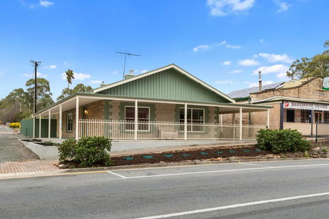 Williamstown Bed And Breakfast - Darwin Holiday 0