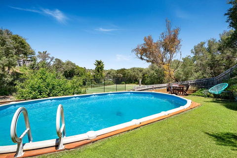 Willowdene With Pool, Spa, Tennis Court And Fireplace - Darwin Holiday 1