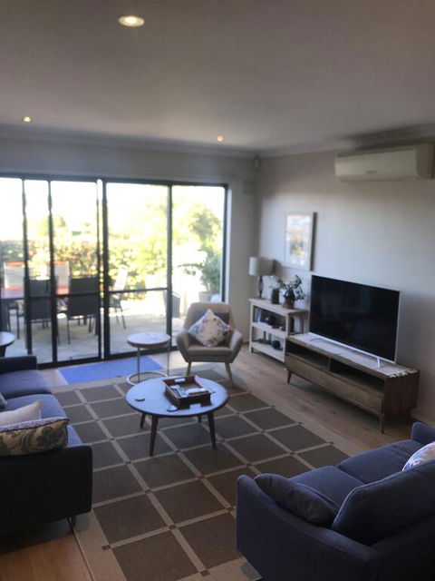 Wilton Place - Darwin Holiday 1