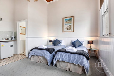 Windarra On High - Darwin Holiday 1