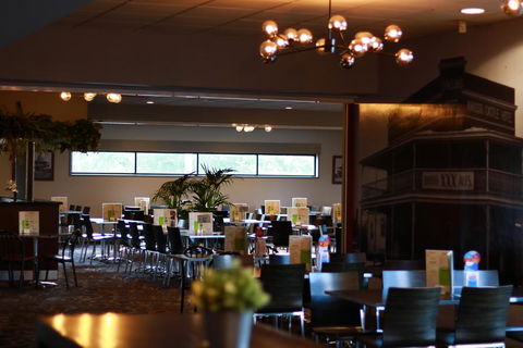 Windsor Castle Hotel - Darwin Holiday 2