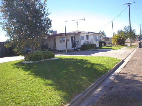 Winton Outback Motel - Darwin Holiday 1