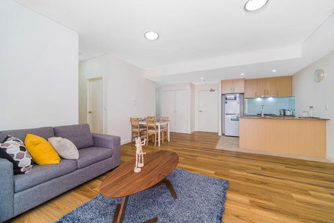 Wolli Creek Airport Serviced 2 Bedroom Apartment - Darwin Holiday 1
