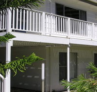 Wonky Pine Beach House NARRWALLEE- 4 bedroom - Darwin Holiday