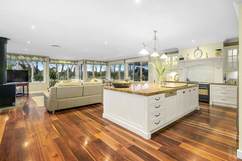 Woodend Old School House - Darwin Holiday 3