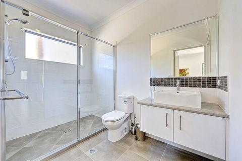 Woodgate Beach Houses - Darwin Holiday 3