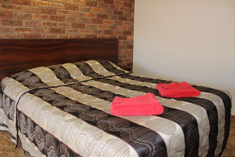Woomargama Motel - Darwin Holiday 2