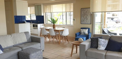 Wyuna Beachfront Holiday Apartments - Darwin Holiday 2