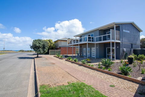 Xanadu - Aldinga Beach - Darwin Holiday 1