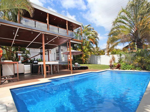Yakola 62 - Darwin Holiday 0