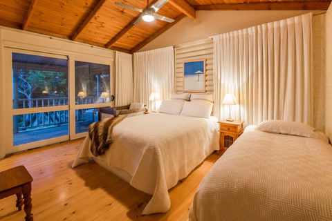 Yallingup's Best Located Beach House - Darwin Holiday 2