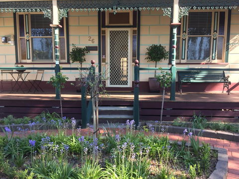 Yapera On Lucan - Darwin Holiday 0