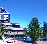 Yarra River Luxury 1BD Apartment - Darwin Holiday