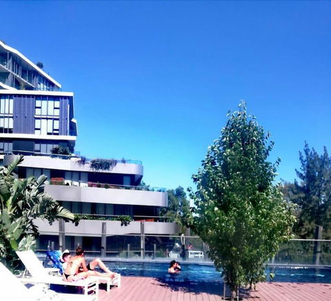 Yarra River Luxury 1BD Apartment - Darwin Holiday 0